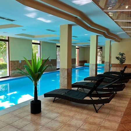 Апартаменты Dorina Wellness Шиофок Экстерьер фото