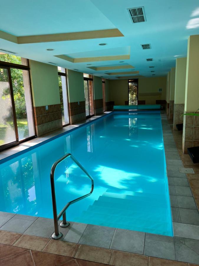 Апартаменты Dorina Wellness Шиофок Экстерьер фото