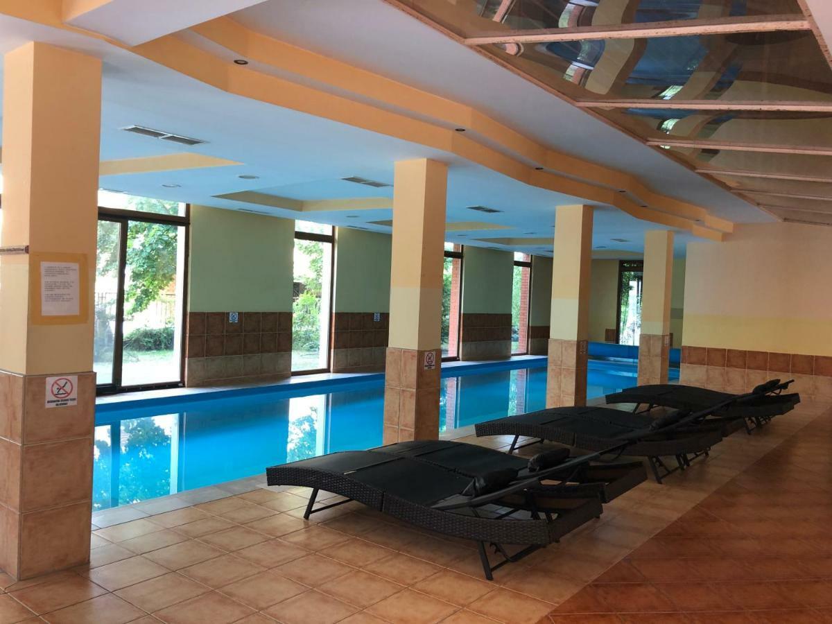 Апартаменты Dorina Wellness Шиофок Экстерьер фото