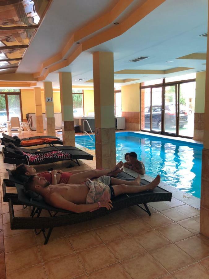 Апартаменты Dorina Wellness Шиофок Экстерьер фото